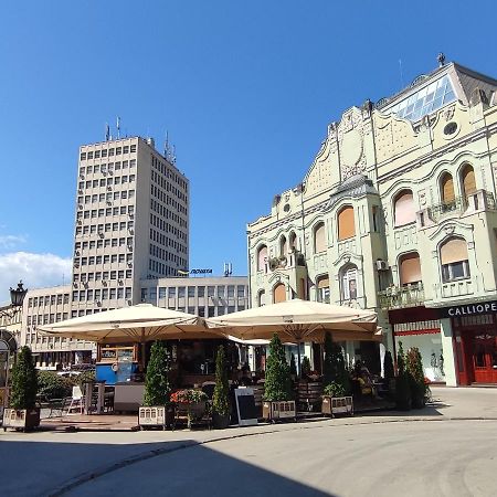 Menrat Apartamento Novi Sad Exterior foto